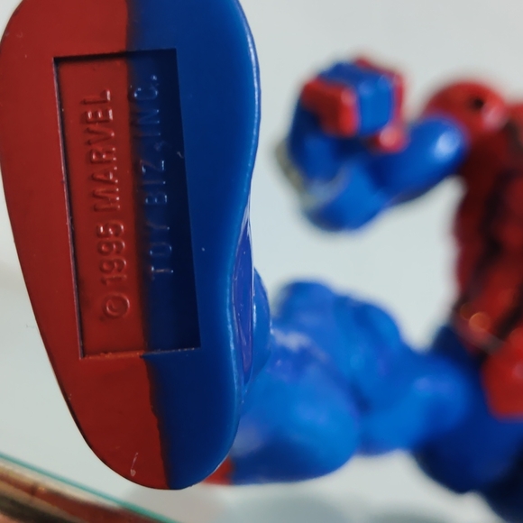 Spiderman Action Figure - Picture 7 of 8